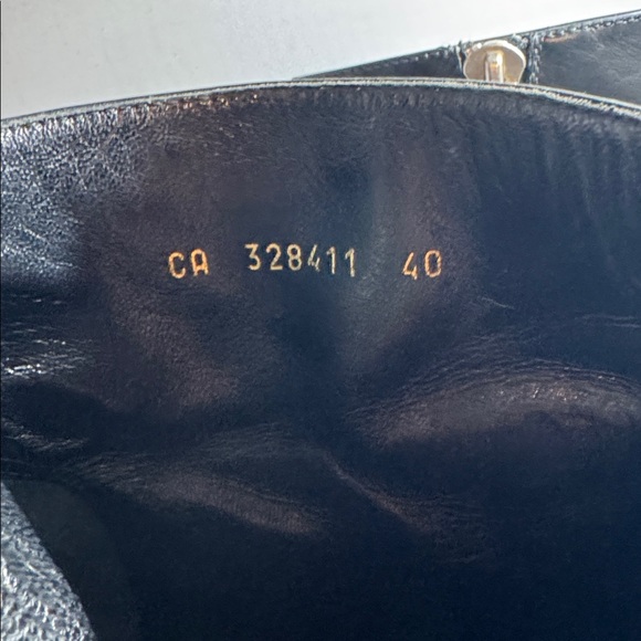 Saint Laurent Classic Black Leather Heeled Boots size 40 with box - Picture 9 of 15